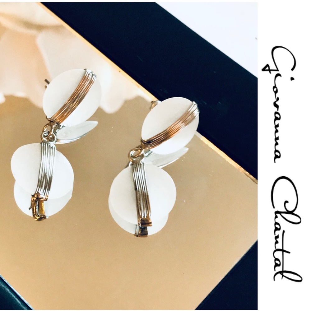 GIOVANNA CHANTAL Fine Essence Earrings - White